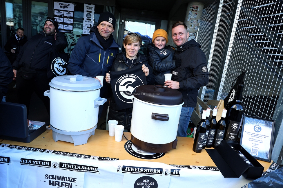 Sturm Graz - LASK
Oesterreichische Fussball Bundesliga, 14. Runde, SK Sturm Graz - LASK, Stadion Liebenau Graz, 23.11.2025. 

Foto zeigt das Vereinsfest von Schwoaze Helfen mit Thomas Hofer, Nicole Schmidhofer und Jakob Jantscher
