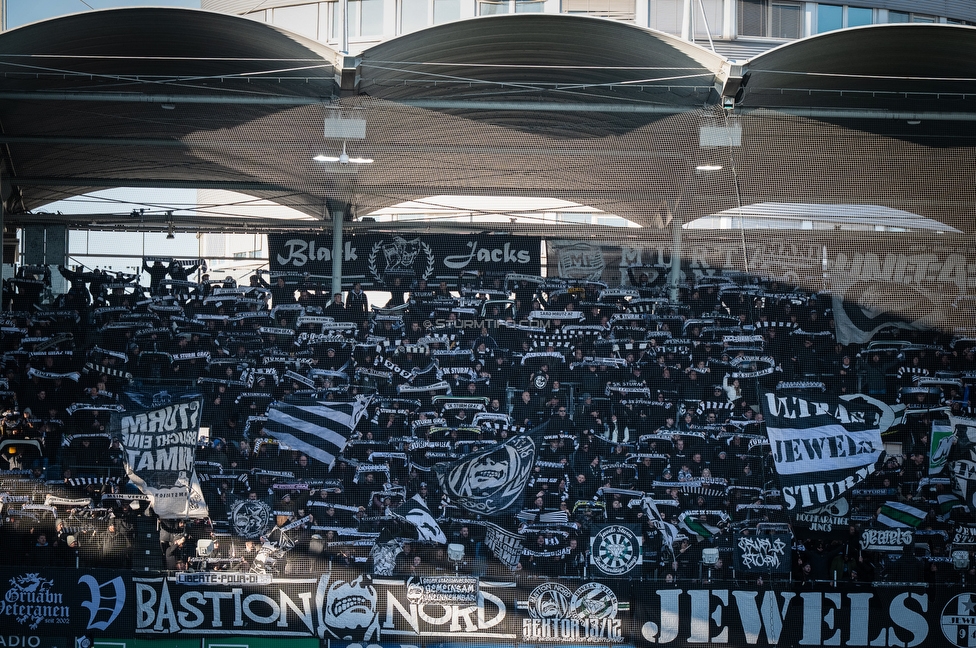 Sturm Graz - LASK
Oesterreichische Fussball Bundesliga, 14. Runde, SK Sturm Graz - LASK, Stadion Liebenau Graz, 23.11.2025. 

Foto zeigt Fans von Sturm
Schlüsselwörter: schals