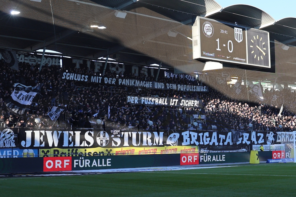 Sturm Graz - LASK
Oesterreichische Fussball Bundesliga, 14. Runde, SK Sturm Graz - LASK, Stadion Liebenau Graz, 23.11.2025. 

Foto zeigt Fans von Sturm mit einem Spruchband
Schlüsselwörter: repression