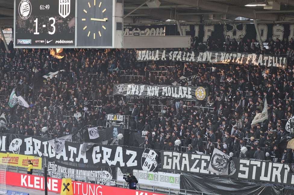 Sturm Graz - LASK
Oesterreichische Fussball Bundesliga, 14. Runde, SK Sturm Graz - LASK, Stadion Liebenau Graz, 23.11.2025. 

Foto zeigt Fans von Sturm mit einem Spruchband
Schlüsselwörter: carrara