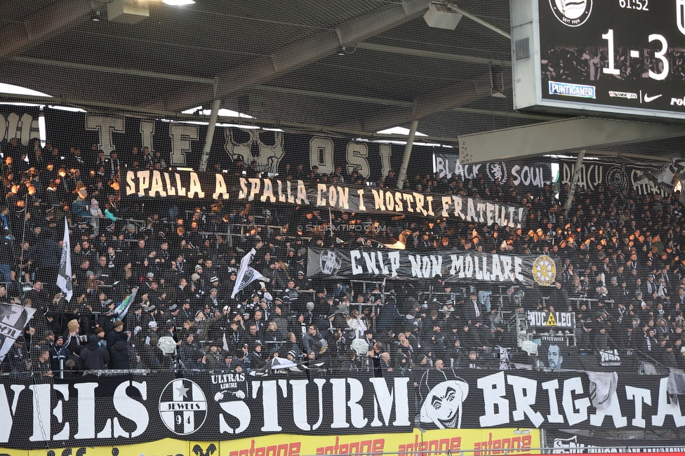 Sturm Graz - LASK
Oesterreichische Fussball Bundesliga, 14. Runde, SK Sturm Graz - LASK, Stadion Liebenau Graz, 23.11.2025. 

Foto zeigt Fans von Sturm mit einem Spruchband
Schlüsselwörter: carrara