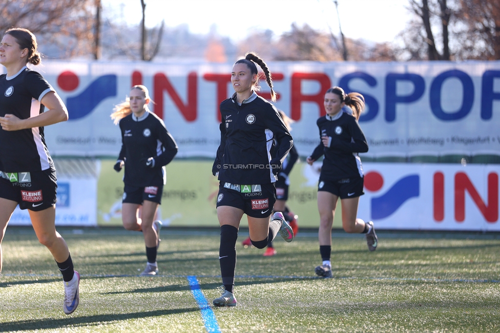 Sturm Damen - Suedburgenland Hartberg
OEFB Frauen Bundesliga, 13. Runde, SK Sturm Graz Damen - SpG Suedburgenland TSV Hartberg, Koralmstadion Deutschlandsberg, 23.11.2025. 

Foto zeigt Stefanie Grossgasteiger (Sturm Damen)
