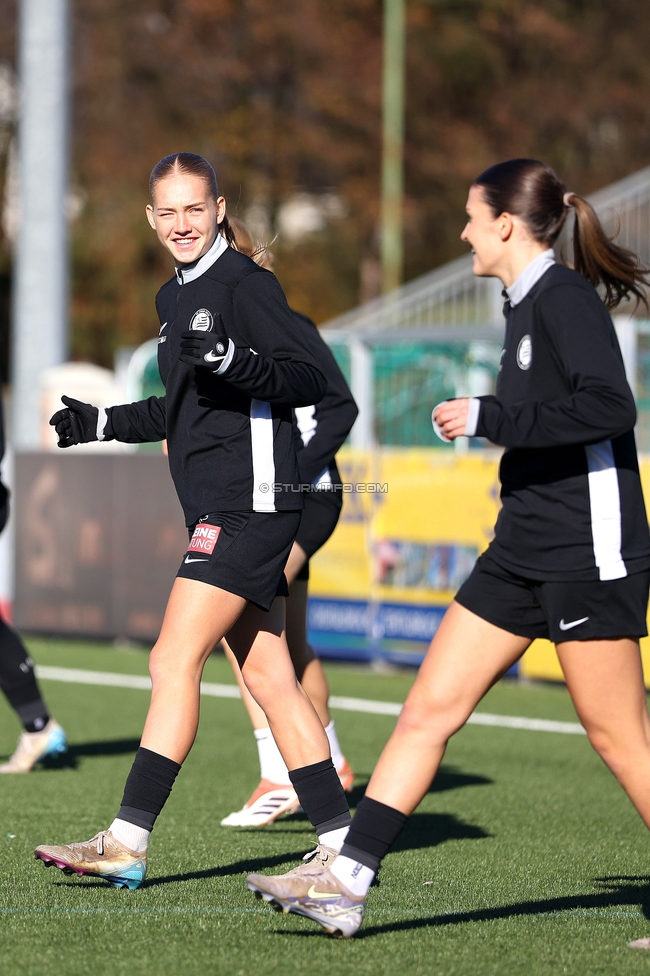 Sturm Damen - Suedburgenland Hartberg
OEFB Frauen Bundesliga, 13. Runde, SK Sturm Graz Damen - SpG Suedburgenland TSV Hartberg, Koralmstadion Deutschlandsberg, 23.11.2025. 

Foto zeigt Lena Breznik (Sturm Damen)
