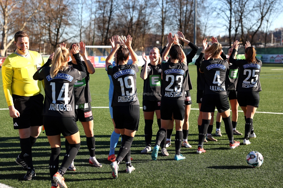 Sturm Damen - Suedburgenland Hartberg
OEFB Frauen Bundesliga, 13. Runde, SK Sturm Graz Damen - SpG Suedburgenland TSV Hartberg, Koralmstadion Deutschlandsberg, 23.11.2025. 

Foto zeigt die Mannschaft der Sturm Damen
