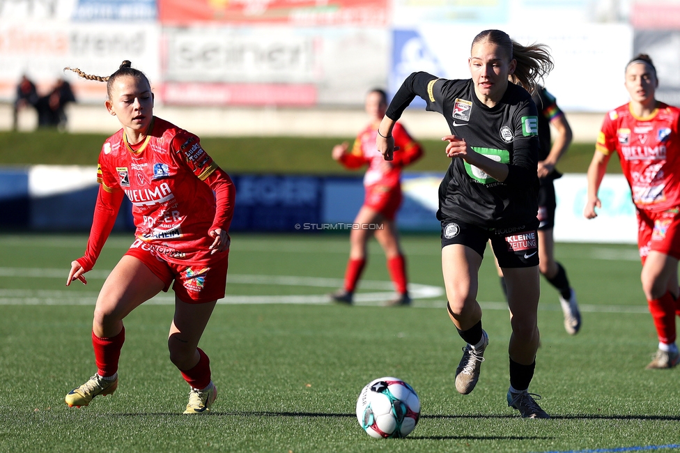 Sturm Damen - Suedburgenland Hartberg
OEFB Frauen Bundesliga, 13. Runde, SK Sturm Graz Damen - SpG Suedburgenland TSV Hartberg, Koralmstadion Deutschlandsberg, 23.11.2025. 

Foto zeigt Lena Breznik (Sturm Damen)

