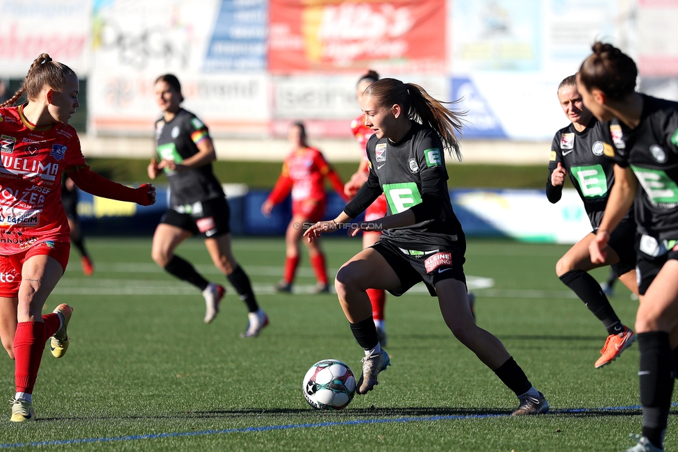 Sturm Damen - Suedburgenland Hartberg
OEFB Frauen Bundesliga, 13. Runde, SK Sturm Graz Damen - SpG Suedburgenland TSV Hartberg, Koralmstadion Deutschlandsberg, 23.11.2025. 

Foto zeigt Lena Breznik (Sturm Damen)
