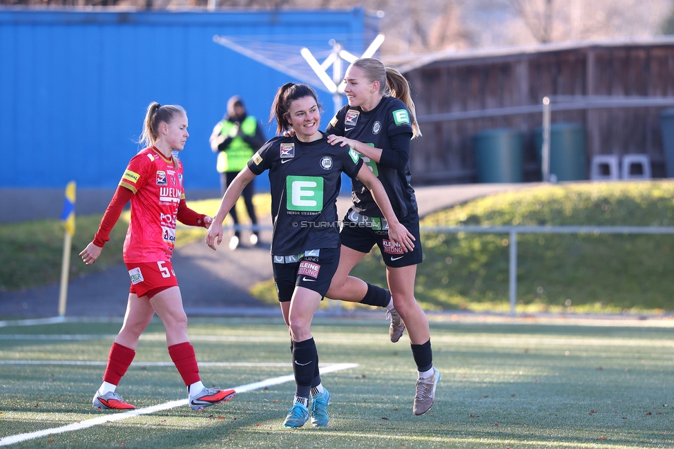 Sturm Damen - Suedburgenland Hartberg
OEFB Frauen Bundesliga, 13. Runde, SK Sturm Graz Damen - SpG Suedburgenland TSV Hartberg, Koralmstadion Deutschlandsberg, 23.11.2025. 

Foto zeigt Zala Kustrin (Sturm Damen) und Lena Breznik (Sturm Damen)
