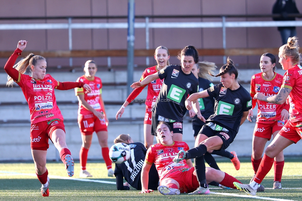 Sturm Damen - Suedburgenland Hartberg
OEFB Frauen Bundesliga, 13. Runde, SK Sturm Graz Damen - SpG Suedburgenland TSV Hartberg, Koralmstadion Deutschlandsberg, 23.11.2025. 

Foto zeigt Stefanie Grossgasteiger (Sturm Damen) und Zala Kustrin (Sturm Damen)
