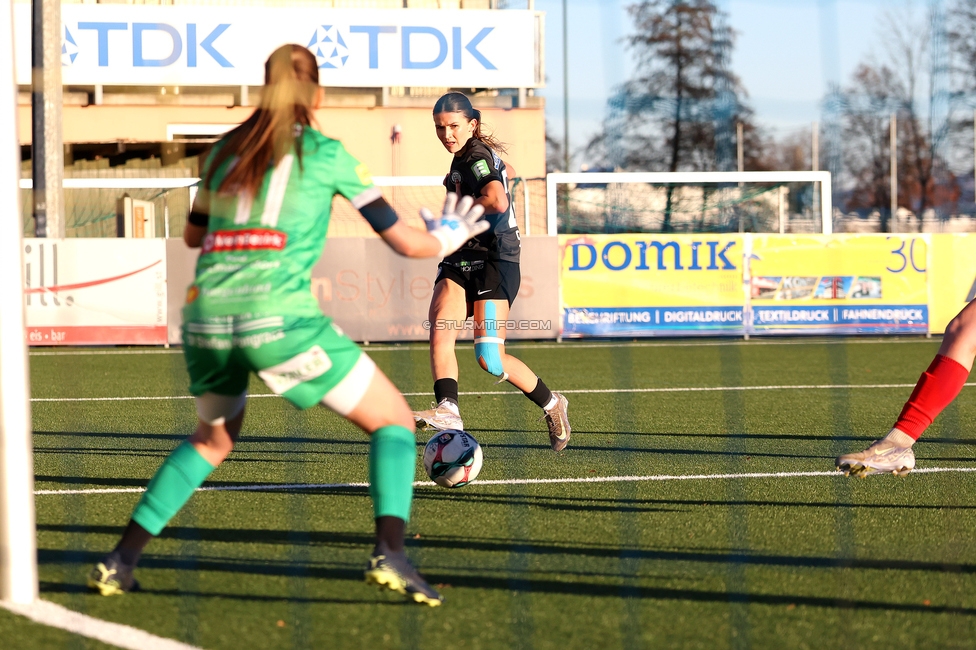Sturm Damen - Suedburgenland Hartberg
OEFB Frauen Bundesliga, 13. Runde, SK Sturm Graz Damen - SpG Suedburgenland TSV Hartberg, Koralmstadion Deutschlandsberg, 23.11.2025. 

Foto zeigt Marie Spiess (Sturm Damen)

