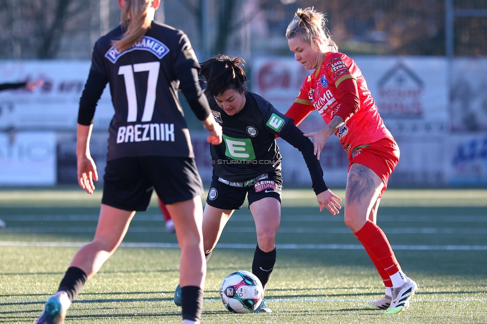 Sturm Damen - Suedburgenland Hartberg
OEFB Frauen Bundesliga, 13. Runde, SK Sturm Graz Damen - SpG Suedburgenland TSV Hartberg, Koralmstadion Deutschlandsberg, 23.11.2025. 

Foto zeigt Zala Kustrin (Sturm Damen)
