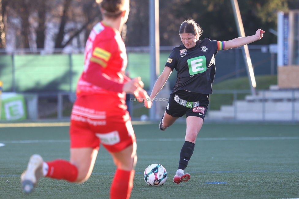 Sturm Damen - Suedburgenland Hartberg
OEFB Frauen Bundesliga, 13. Runde, SK Sturm Graz Damen - SpG Suedburgenland TSV Hartberg, Koralmstadion Deutschlandsberg, 23.11.2025. 

Foto zeigt Sophie Maierhofer (Sturm Damen)
