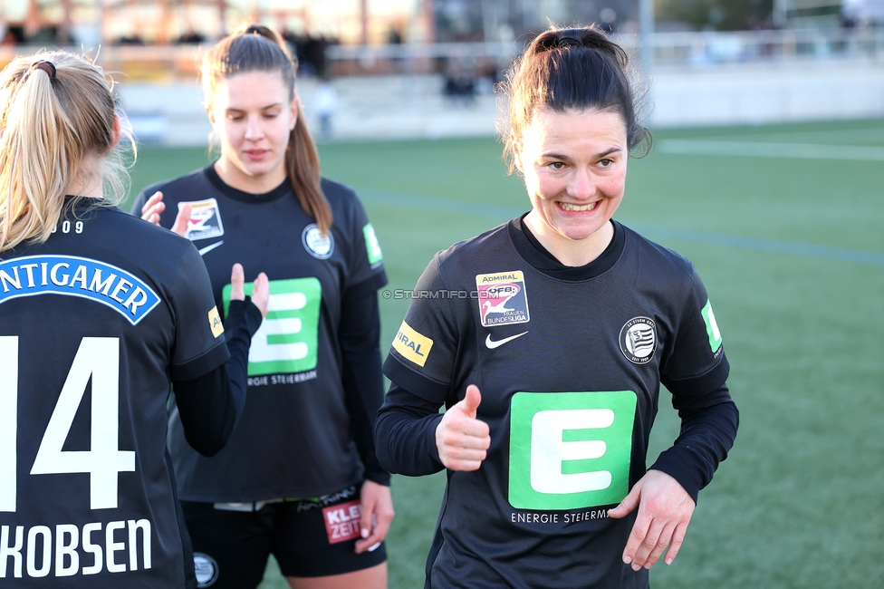 Sturm Damen - Suedburgenland Hartberg
OEFB Frauen Bundesliga, 13. Runde, SK Sturm Graz Damen - SpG Suedburgenland TSV Hartberg, Koralmstadion Deutschlandsberg, 23.11.2025. 

Foto zeigt Zala Kustrin (Sturm Damen)
