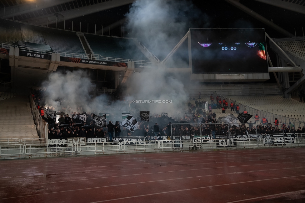 Panathinaikos - Sturm Graz
UEFA Europa League Gruppenphase 5. Spieltag, FC Panathinaikos - SK Sturm Graz, Olympiastadion Athen, 27.11.2025. 

Foto zeigt Fans von Sturm
Schlüsselwörter: pyrotechnik