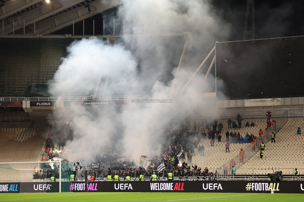 Panathinaikos - Sturm Graz
UEFA Europa League Gruppenphase 5. Spieltag, FC Panathinaikos - SK Sturm Graz, Olympiastadion Athen, 27.11.2025. 

Foto zeigt Fans von Sturm
Schlüsselwörter: pyrotechnik
