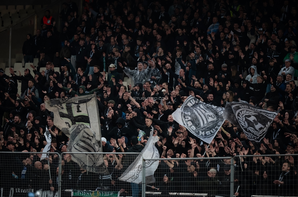 Panathinaikos - Sturm Graz
UEFA Europa League Gruppenphase 5. Spieltag, FC Panathinaikos - SK Sturm Graz, Olympiastadion Athen, 27.11.2025. 

Foto zeigt Fans von Sturm
