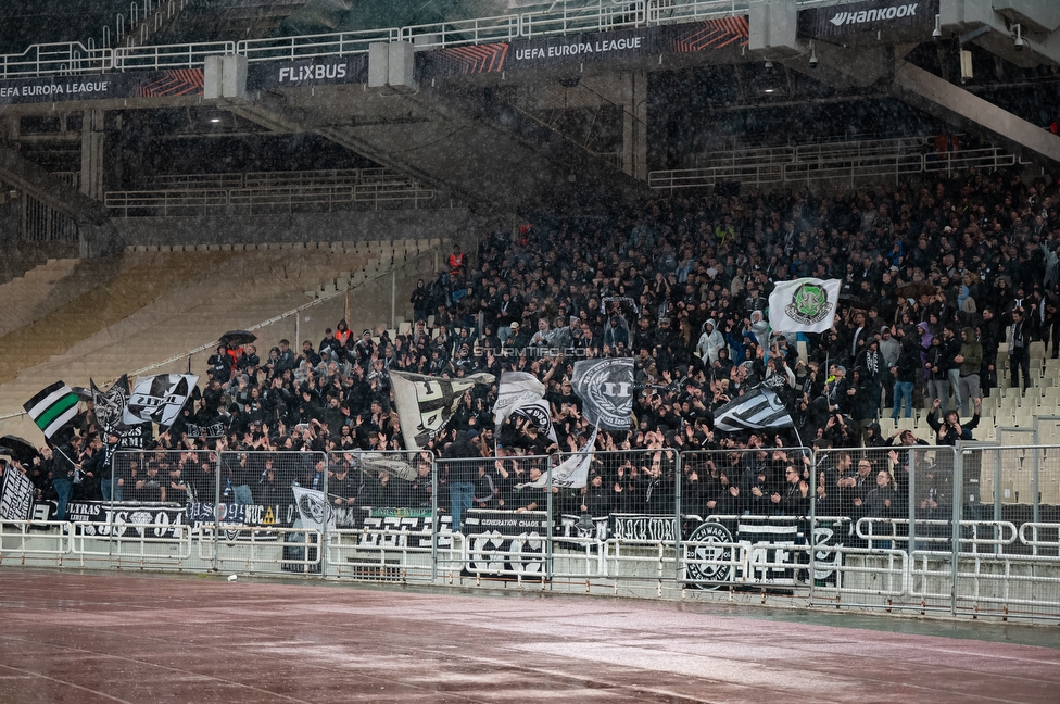 Panathinaikos - Sturm Graz
UEFA Europa League Gruppenphase 5. Spieltag, FC Panathinaikos - SK Sturm Graz, Olympiastadion Athen, 27.11.2025. 

Foto zeigt Fans von Sturm
