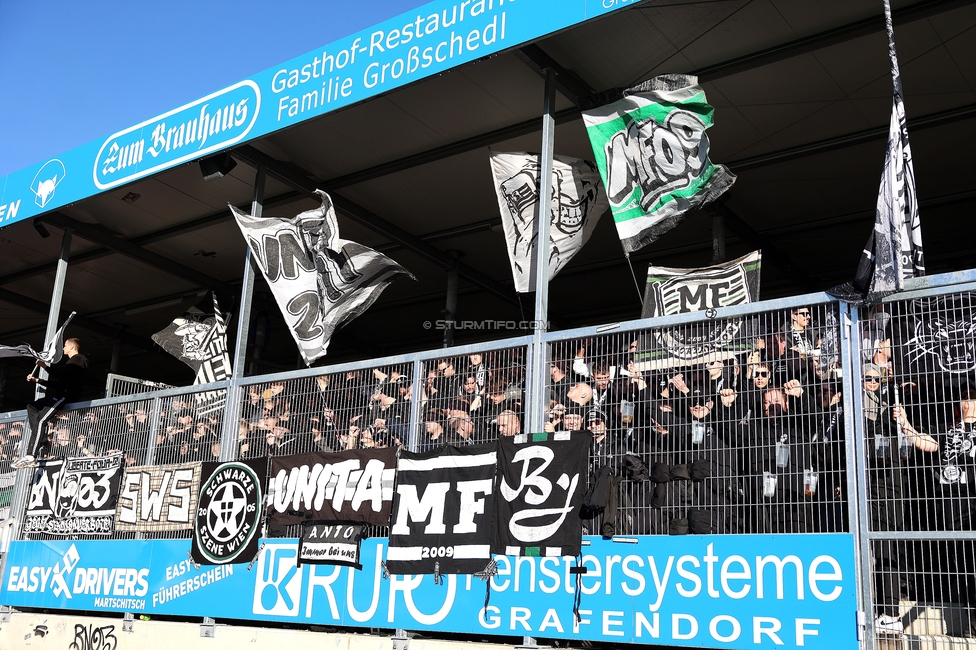 Hartberg - Sturm Graz
Oesterreichische Fussball Bundesliga, 15. Runde, TSV Hartberg - SK Sturm Graz, PROfertil Arena Hartberg, 30.11.2025. 

Foto zeigt Fans von Sturm
