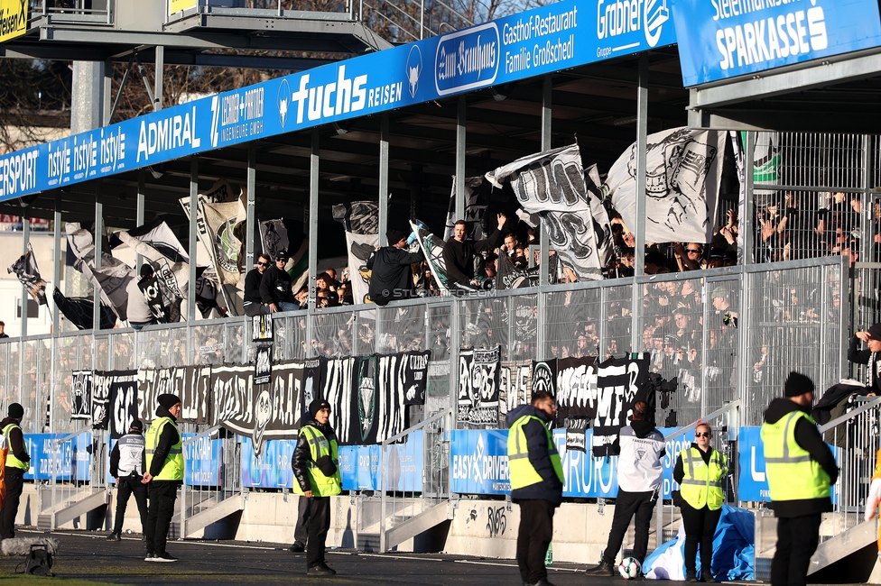 Hartberg - Sturm Graz
Oesterreichische Fussball Bundesliga, 15. Runde, TSV Hartberg - SK Sturm Graz, PROfertil Arena Hartberg, 30.11.2025. 

Foto zeigt Fans von Sturm
