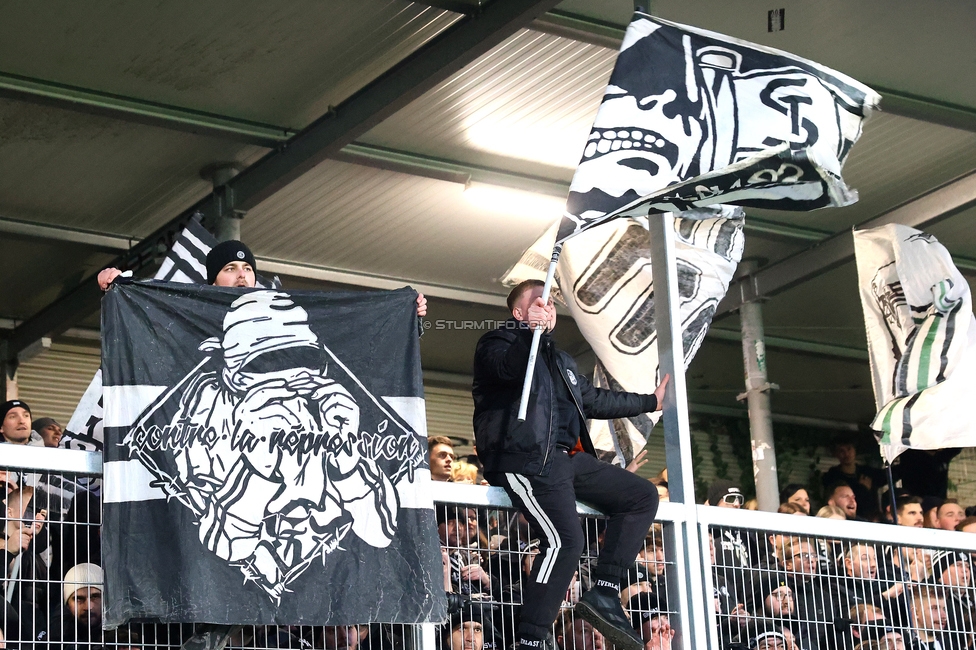 Hartberg - Sturm Graz
Oesterreichische Fussball Bundesliga, 15. Runde, TSV Hartberg - SK Sturm Graz, PROfertil Arena Hartberg, 30.11.2025. 

Foto zeigt Fans von Sturm

