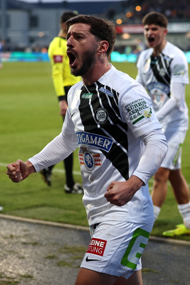 Hartberg - Sturm Graz
dOesterreichische Fussball Bundesliga, 15. Runde, TSV Hartberg - SK Sturm Graz, PROfertil Arena Hartberg, 30.11.2025. 

Foto zeigt Otar Kiteishvili (Sturm)
