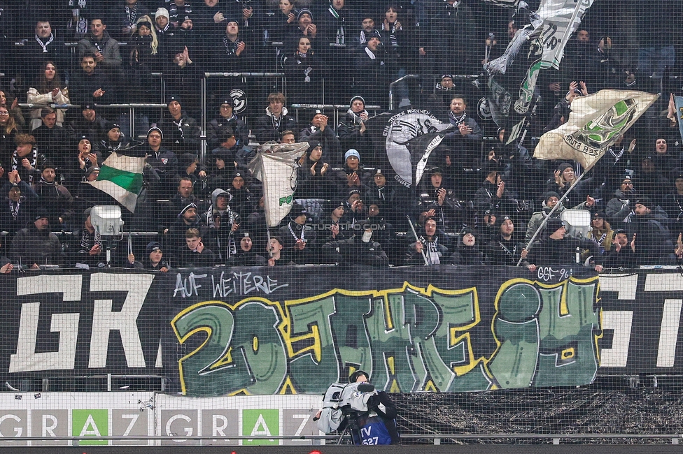 Sturm Graz - Wattens
Oesterreichische Fussball Bundesliga, 4. Runde, SK Sturm Graz - WSG Tirol, Stadion Liebenau Graz, 03.12.2025. 

Foto zeigt Fans von Sturm mit einem Spruchband
