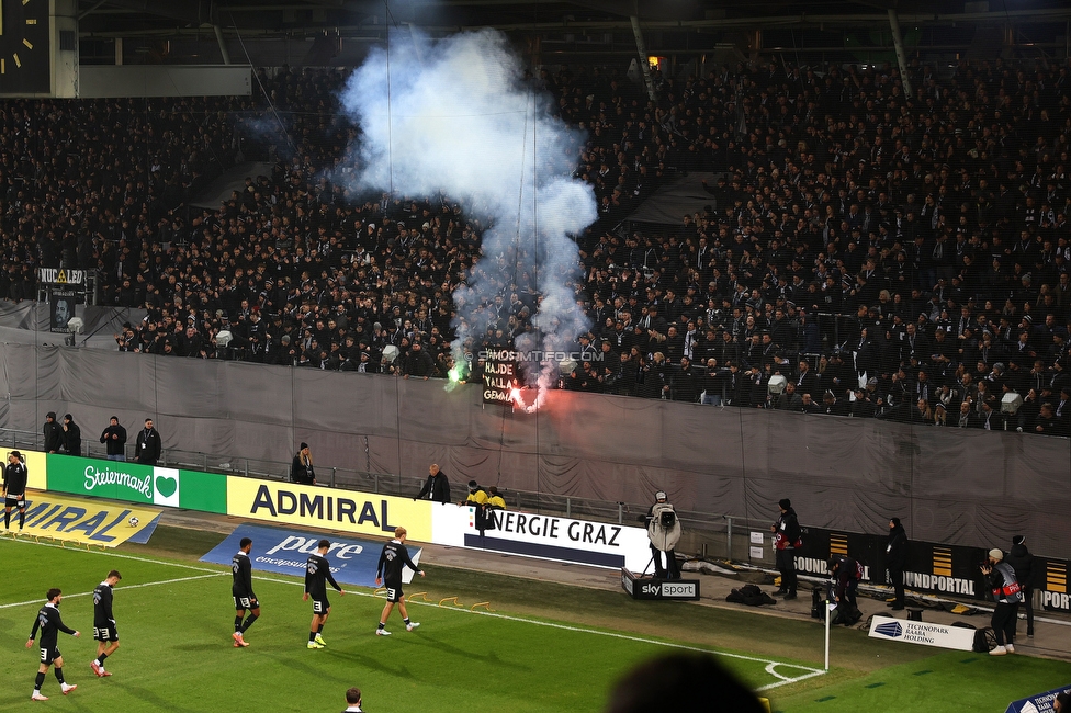 Sturm Graz - GAK
Oesterreichische Fussball Bundesliga, 16. Runde, SK Sturm Graz - Grazer AK, Stadion Liebenau Graz, 07.12.2025. 

Foto zeigt Fans von Sturm mit Pyrotechnik

