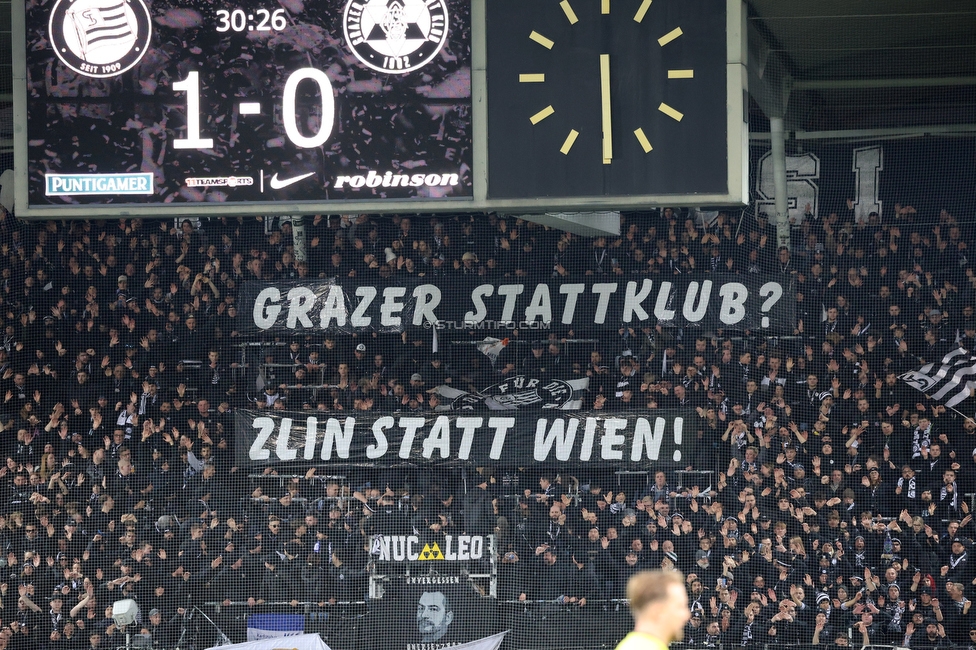 Sturm Graz - GAK
Oesterreichische Fussball Bundesliga, 16. Runde, SK Sturm Graz - Grazer AK, Stadion Liebenau Graz, 07.12.2025. 

Foto zeigt Fans von Sturm mit einem Spruchband
