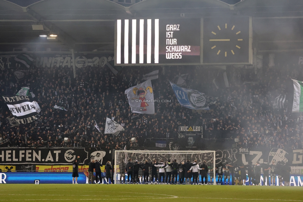 Sturm Graz - GAK
Oesterreichische Fussball Bundesliga, 16. Runde, SK Sturm Graz - Grazer AK, Stadion Liebenau Graz, 07.12.2025. 

Foto zeigt Fans von Sturm und die Mannschaft von Sturm
