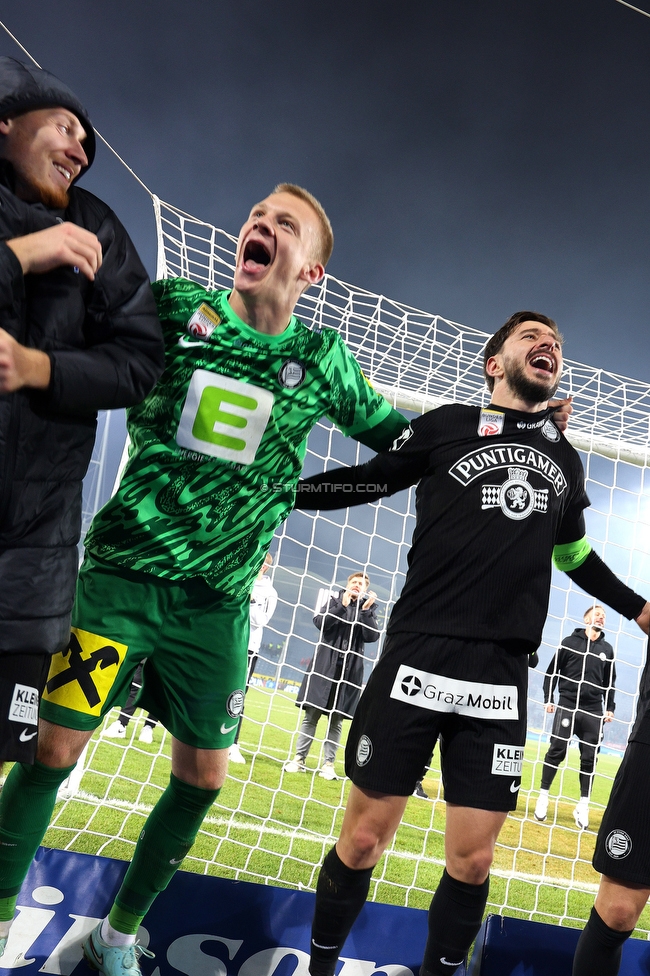 Sturm Graz - GAK
Oesterreichische Fussball Bundesliga, 16. Runde, SK Sturm Graz - Grazer AK, Stadion Liebenau Graz, 07.12.2025. 

Foto zeigt Niklas Geyrhofer (Sturm), Oliver Christensen (Sturm) und Otar Kiteishvili (Sturm)

