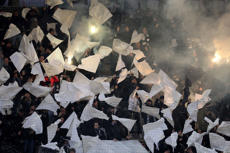 WSG Tirol - Sturm Graz
Oesterreichische Fussball Bundesliga, 19. Runde, WSG Tirol - SK Sturm Graz, Tivoli Stadion Neu, 14.02.2026.Foto zeigt Fans von Sturm mit einer Choreografie
