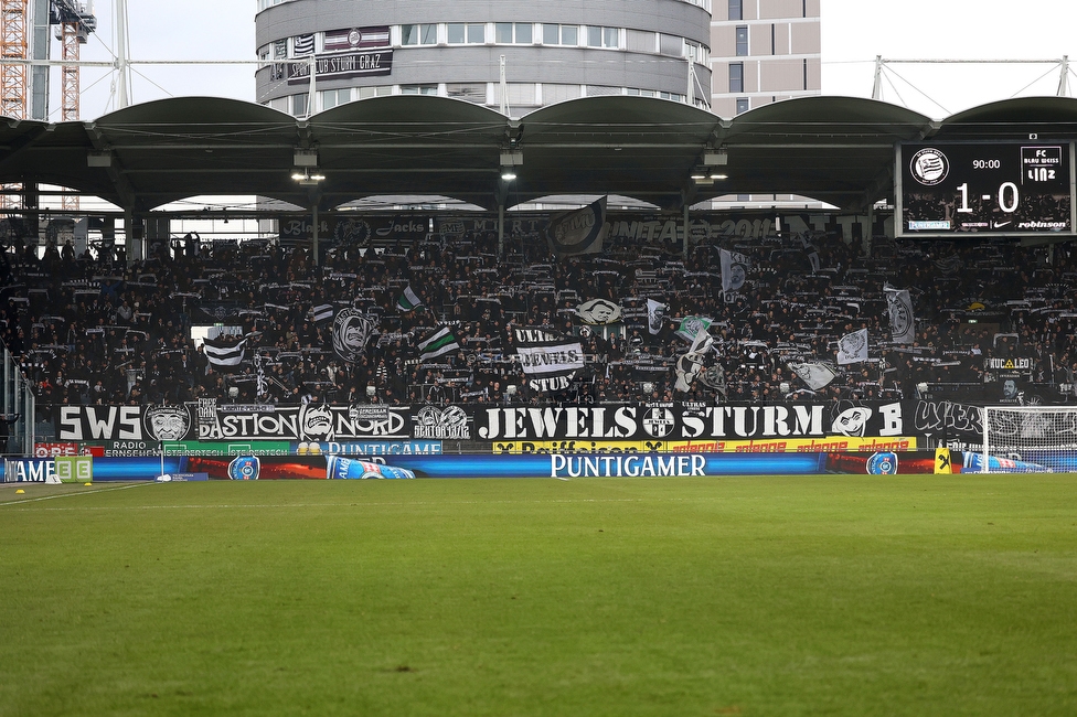 Sturm Graz - BW Linz
Oesterreichische Fussball Bundesliga, 20. Runde, SK Sturm Graz - Blau-Weiss Linz, Stadion Liebenau Graz, 22.02.2026. 

Foto zeigt Fans von Sturm
Schlüsselwörter: schals