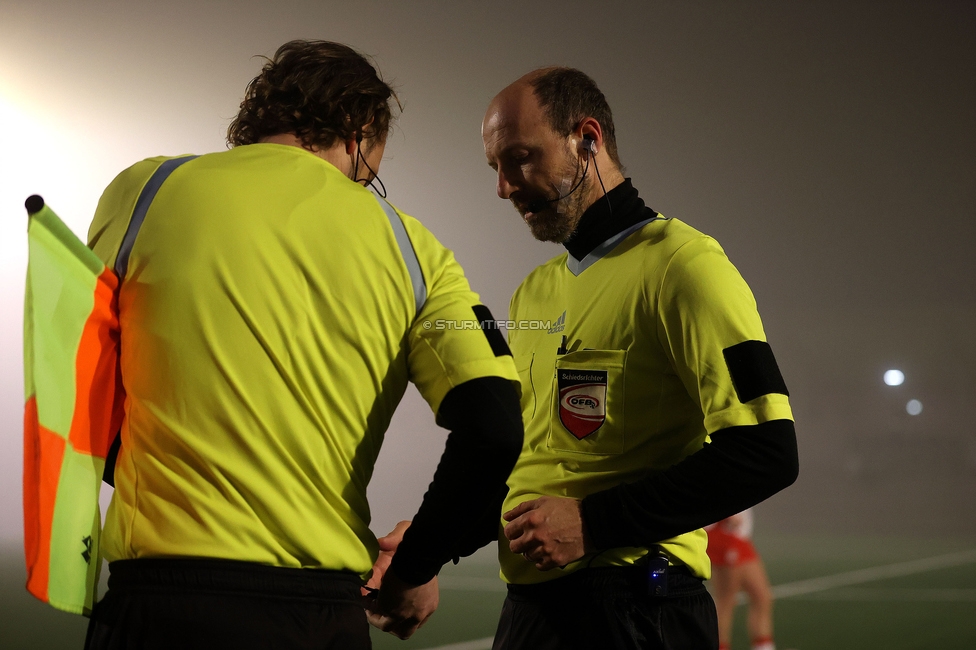 Sturm Damen - RB Salzburg
OEFB Frauen Bundesliga, 15. Runde, SK Sturm Graz Damen - RB Salzburg, Koralmstadion Deutschlandsberg , 21.02.2026. Foto zeigt das Schiedsrichterteam
