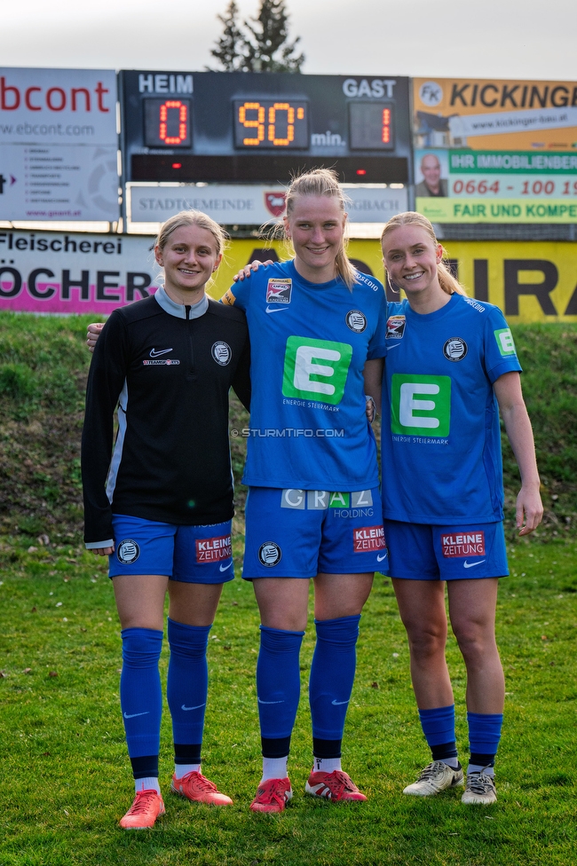 Neulengbach - Sturm Damen
OEFB Frauen Bundesliga, 16. Runde, USV Neulengbach - SK Sturm Graz Damen, Wienerwaldstadion Neulengbach, 14.03.2026

Foto zeigt Sandra Jakobsen (Sturm Damen), Laura Lillholm-Petersen (Sturm Damen) und Fie Steenberg-Hansen (Sturm Damen)
