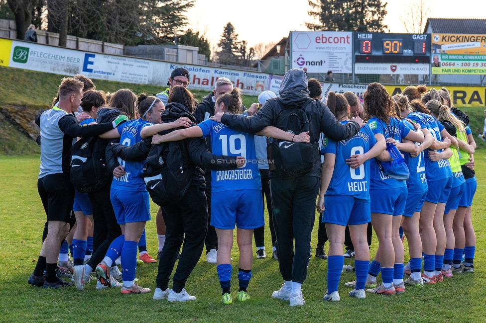 Neulengbach - Sturm Damen
OEFB Frauen Bundesliga, 16. Runde, USV Neulengbach - SK Sturm Graz Damen, Wienerwaldstadion Neulengbach, 14.03.2026

Foto zeigt die Mannschaft der Sturm Damen
