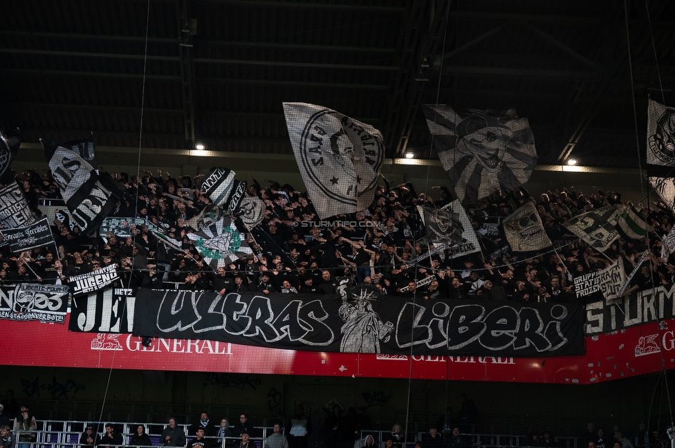 Austria Wien - Sturm Graz
Oesterreichische Fussball Bundesliga, 23. Runde, FK Austria Wien - SK Sturm Graz, Franz Horr Stadion Wien, 15.03.2026.Foto zeigt Fans von Sturm mit einem Spruchband
Schlüsselwörter: repression