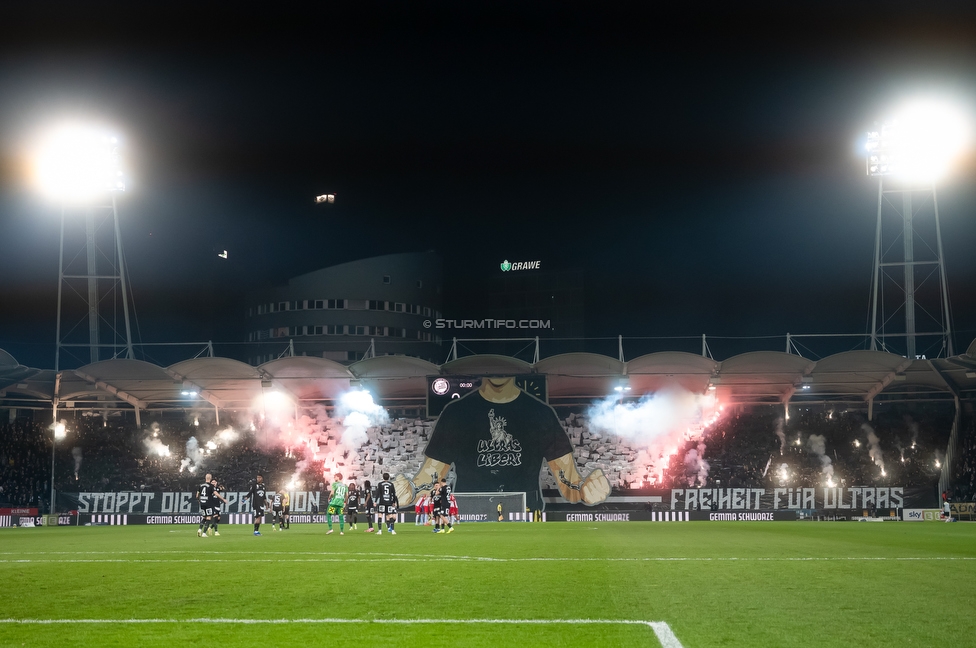 Sturm Graz - RB Salzburg
Oesterreichische Fussball Bundesliga, 24. Runde, SK Sturm Graz - FC RB Salzburg, Stadion Graz-Liebenau, 20.03.2026. Foto zeigt Fans von Sturm mit einer Choreografie
Schlüsselwörter: pyrotechnik