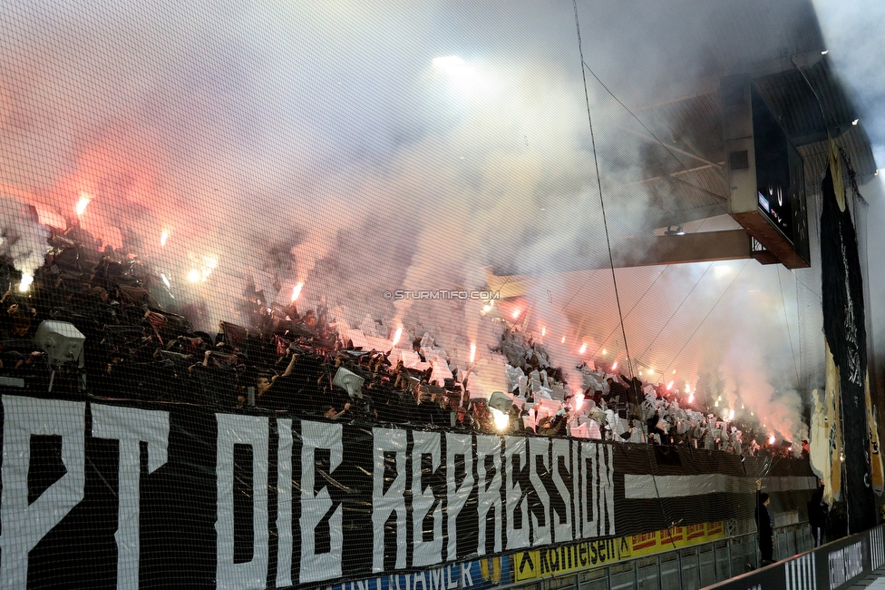 Sturm Graz - RB Salzburg
Oesterreichische Fussball Bundesliga, 24. Runde, SK Sturm Graz - FC RB Salzburg, Stadion Graz-Liebenau, 20.03.2026. Foto zeigt Fans von Sturm mit einer Choreografie
Schlüsselwörter: pyrotechnik