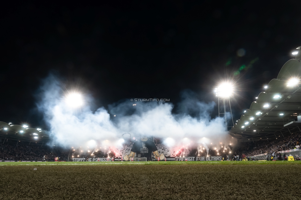 Sturm Graz - RB Salzburg
Oesterreichische Fussball Bundesliga, 24. Runde, SK Sturm Graz - FC RB Salzburg, Stadion Graz-Liebenau, 20.03.2026. Foto zeigt Fans von Sturm mit einer Choreografie
Schlüsselwörter: pyrotechnik