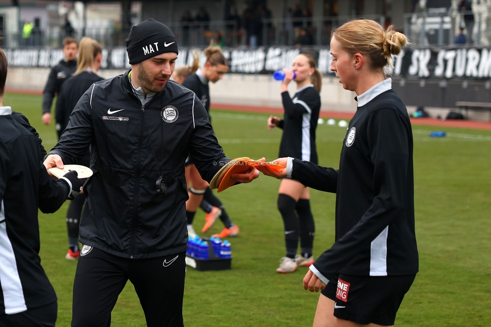 Sturm Damen - BW Linz
OEFB Frauen Bundesliga, 17. Runde, SK Sturm Graz Damen - BW Linz, Trainingszentrum Messendorf, 21.03.2026. Foto zeigt Mato Vrdoljak (Co-Trainer Sturm Damen) und Elisabeth Brandl (Sturm Damen)
