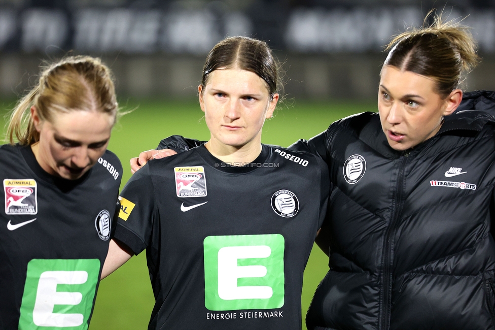 Sturm Damen - BW Linz
OEFB Frauen Bundesliga, 17. Runde, SK Sturm Graz Damen - BW Linz, Trainingszentrum Messendorf, 21.03.2026. Foto zeigt Elisabeth Brandl (Sturm Damen), Sophie Maierhofer (Sturm Damen) und Laura Krumboeck (Sturm Damen)
