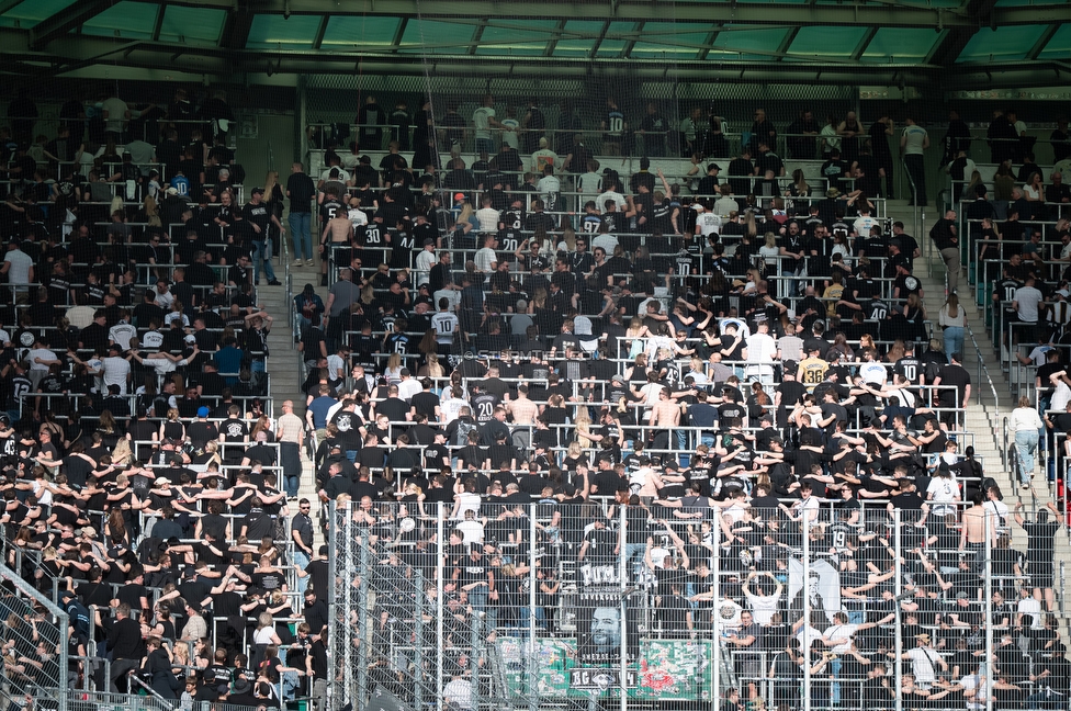 Rapid Wien - Sturm Graz
Oesterreichische Fussball Bundesliga, 25. Runde, SK Rapid Wien - SK Sturm Graz, Franz Horr Stadion Wien, 05.04.2026.Foto zeigt Fans von Sturm
