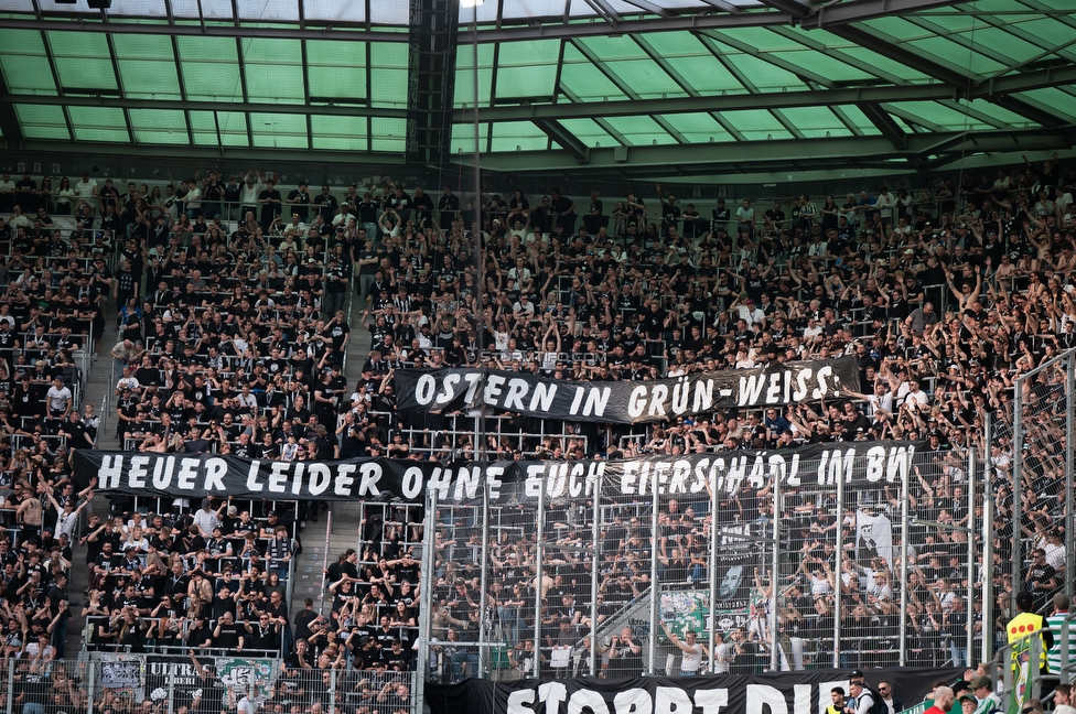 Rapid Wien - Sturm Graz
Oesterreichische Fussball Bundesliga, 25. Runde, SK Rapid Wien - SK Sturm Graz, Franz Horr Stadion Wien, 05.04.2026.Foto zeigt Fans von Sturm mit einem Spruchband
