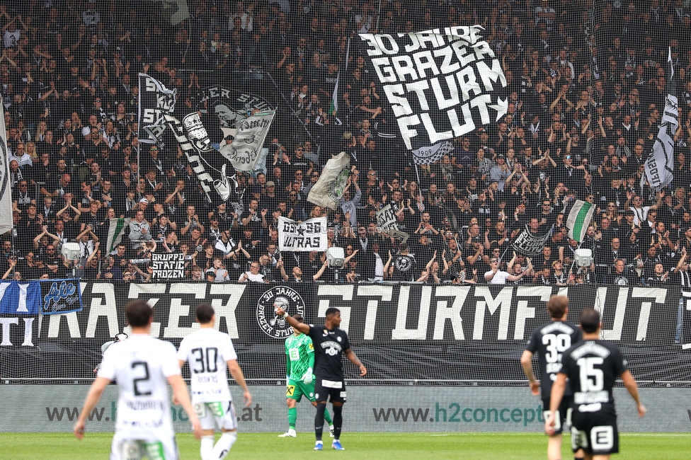 Sturm Graz - Hartberg
Oesterreichische Fussball Bundesliga, 26. Runde, SK Sturm Graz - TSV Hartberg, Stadion Graz-Liebenau, 12.04.2026. Foto zeigt Fans von Sturm
Schlüsselwörter: sturmflut