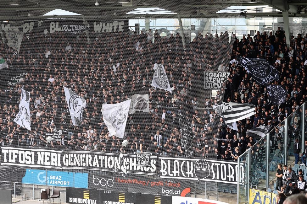 Sturm Graz - Hartberg
Oesterreichische Fussball Bundesliga, 26. Runde, SK Sturm Graz - TSV Hartberg, Stadion Graz-Liebenau, 12.04.2026. Foto zeigt Fans von Sturm
Schlüsselwörter: generationchaos tifosi blackstorm