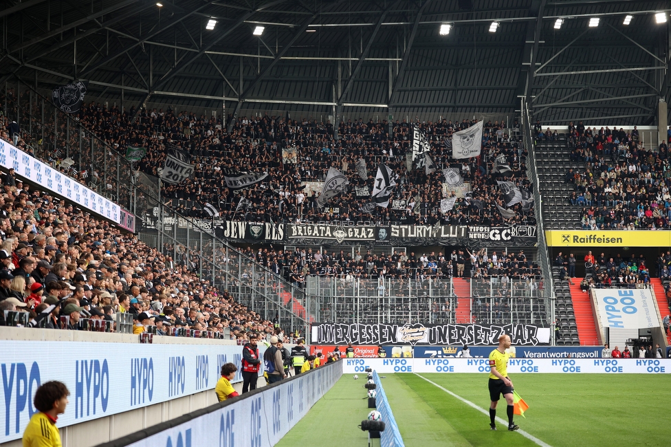 LASK - Sturm Graz
Oesterreichische Fussball Bundesliga, 27. Runde, LASK - SK Sturm Graz, Arena Linz, 19.04.2026.Foto zeigt Fans von Sturm

