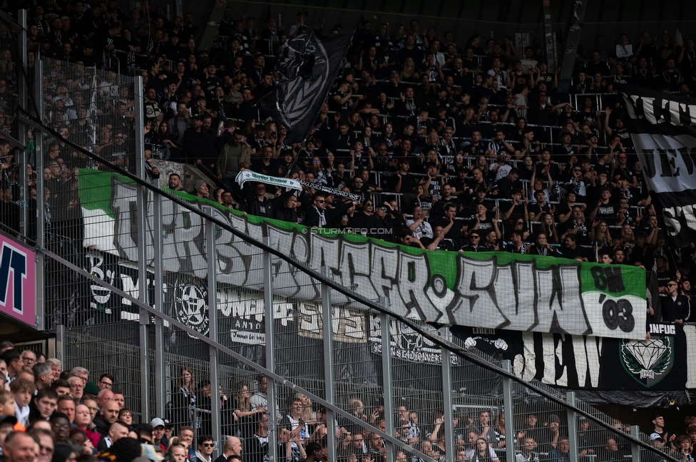 LASK - Sturm Graz
Oesterreichische Fussball Bundesliga, 27. Runde, LASK - SK Sturm Graz, Arena Linz, 19.04.2026.Foto zeigt Fans von Sturm mit einem Spruchband
Schlüsselwörter: bremen