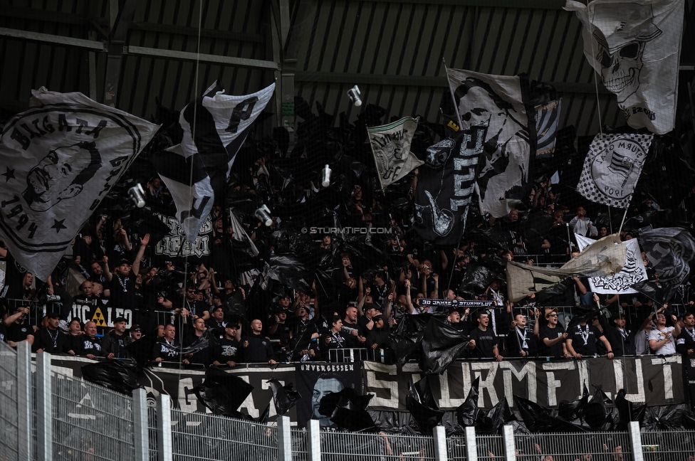 LASK - Sturm Graz
Oesterreichische Fussball Bundesliga, 27. Runde, LASK - SK Sturm Graz, Arena Linz, 19.04.2026.Foto zeigt Fans von Sturm
Schlüsselwörter: sturmflut