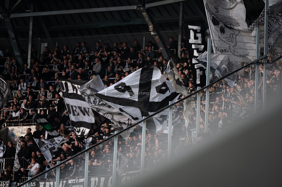 LASK - Sturm Graz
Oesterreichische Fussball Bundesliga, 27. Runde, LASK - SK Sturm Graz, Arena Linz, 19.04.2026.

Foto zeigt Fans von Sturm
