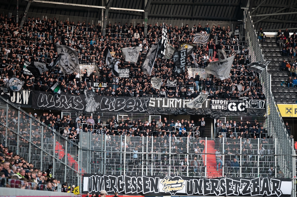 LASK - Sturm Graz
Oesterreichische Fussball Bundesliga, 27. Runde, LASK - SK Sturm Graz, Arena Linz, 19.04.2026.

Foto zeigt Fans von Sturm mit einem Spruchband
Schlüsselwörter: repression