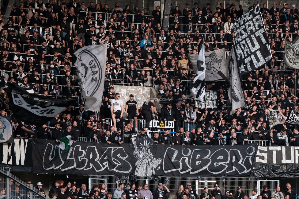 LASK - Sturm Graz
Oesterreichische Fussball Bundesliga, 27. Runde, LASK - SK Sturm Graz, Arena Linz, 19.04.2026.

Foto zeigt Fans von Sturm mit einem Spruchband
Schlüsselwörter: repression